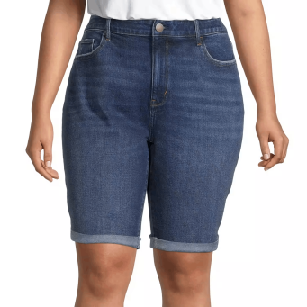 السراويل القصيرة والتنانير